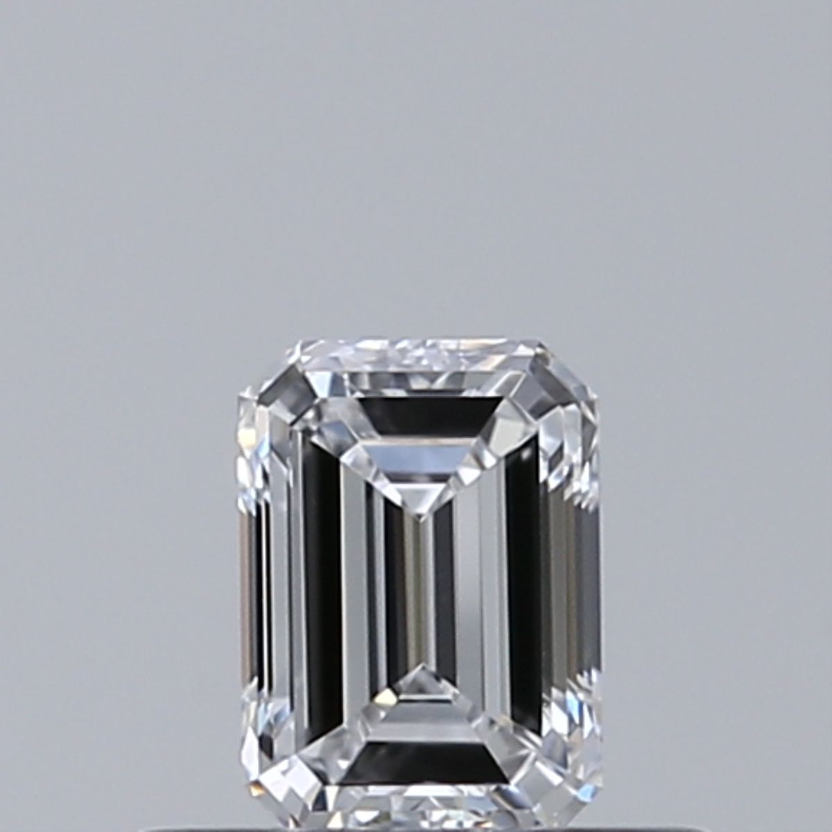 0.33 ct Emerald Cut Natural Diamond : D / VVS1