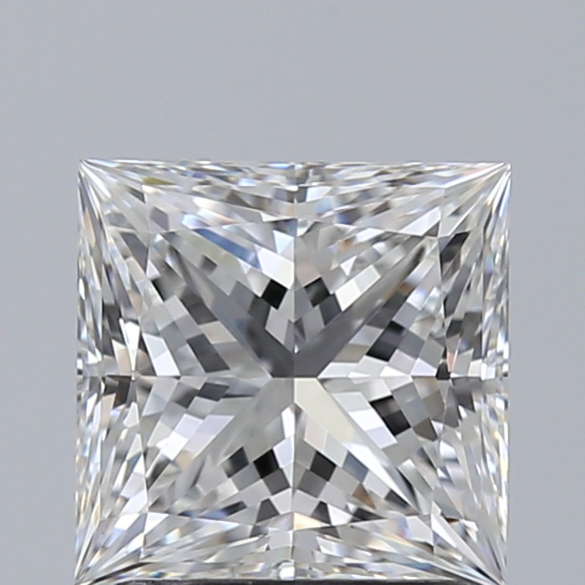 1.50 ct Princess Cut Natural Diamond : E / VVS2