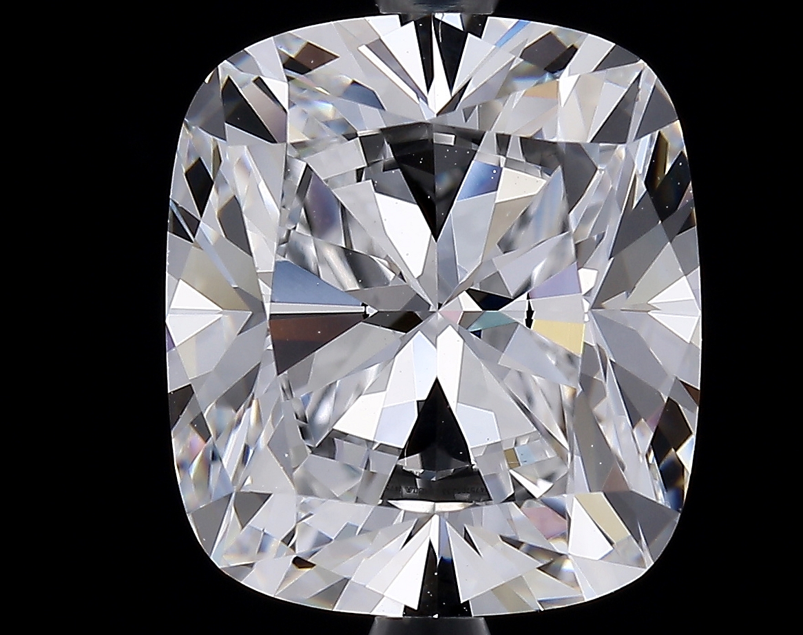 5.02 ct Cushion Cut Natural Diamond : D / IF