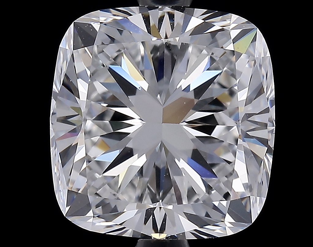 4.24 ct Cushion Cut Natural Diamond : F / VVS2