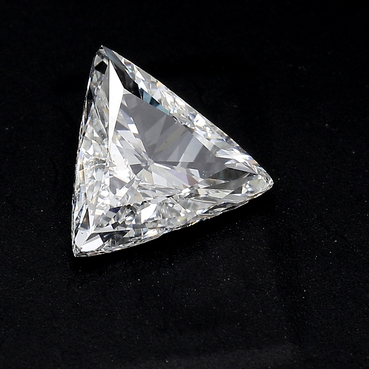 2.01 ct Trillion Natural Diamond : E / VS2
